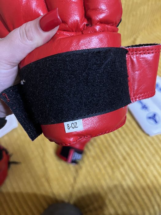 Шлем, перчатки, футы