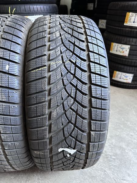 275/45/21 Goodyear 4бр