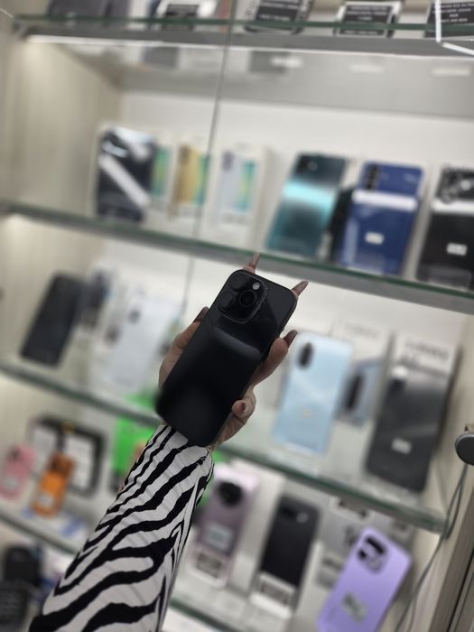 Humor GSM oferă spre vânzare / iPhone 16 Pro / 128 GB / Black Titanium / Baterie 94% / Garanție 12 luni / Rate
