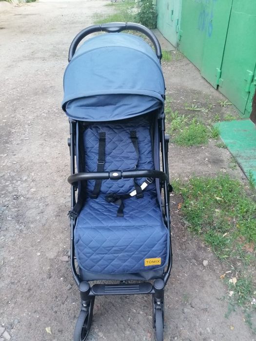 Продам прогулочную коляску