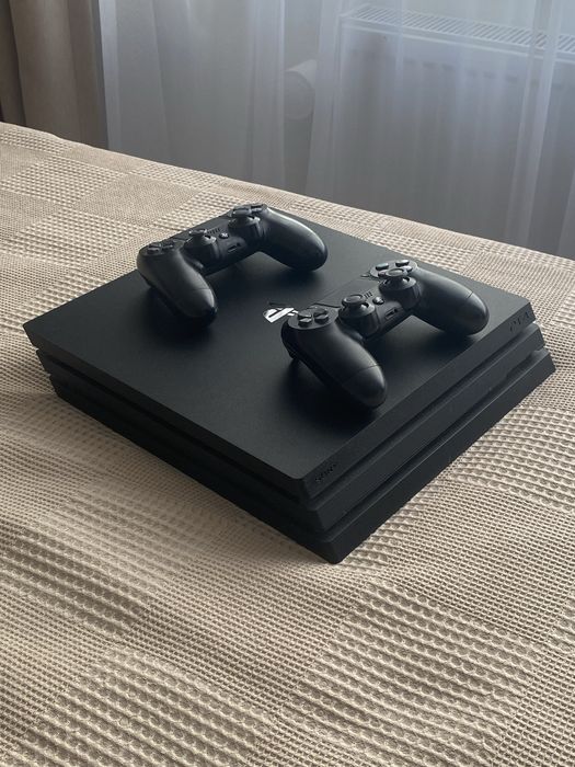 Продам PS4 Pro