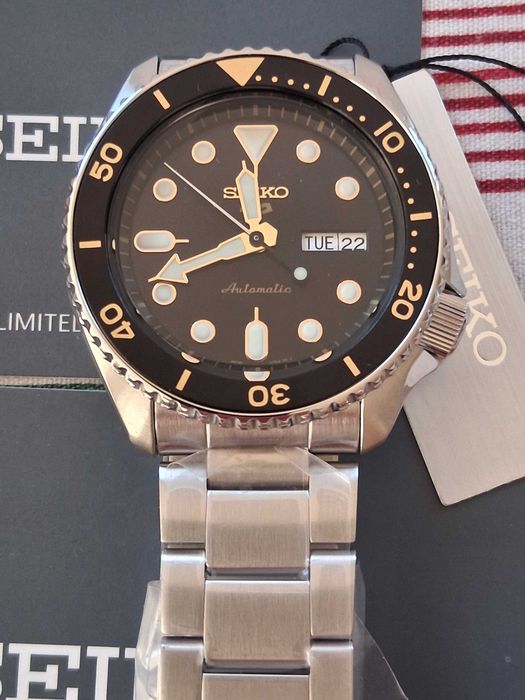Seiko 5 Sports SRPD57K1