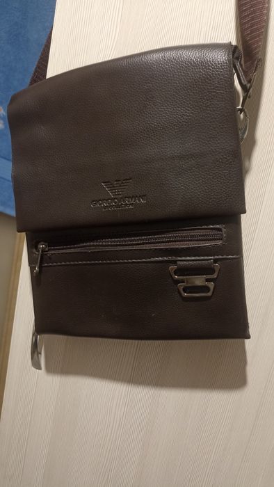 Продам сумку барсетку Armani