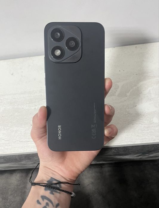 Продам телефон Honor 400 lite