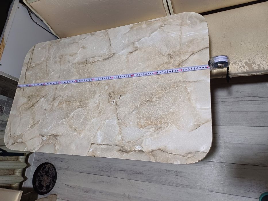 Кухонный стол и банкетка