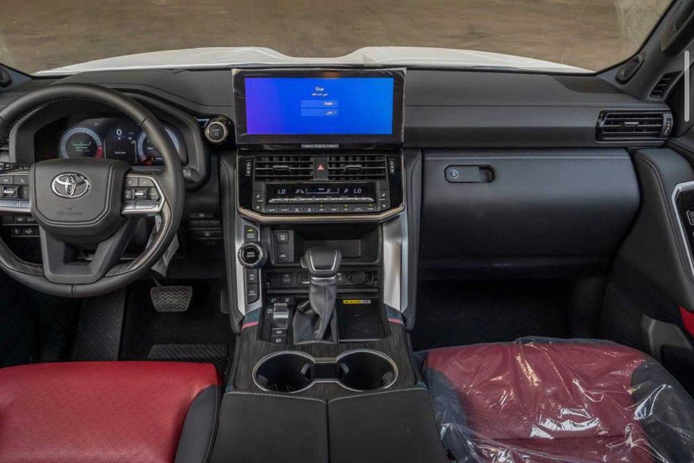 Toyota Land Cruiser 300 VXR HEV