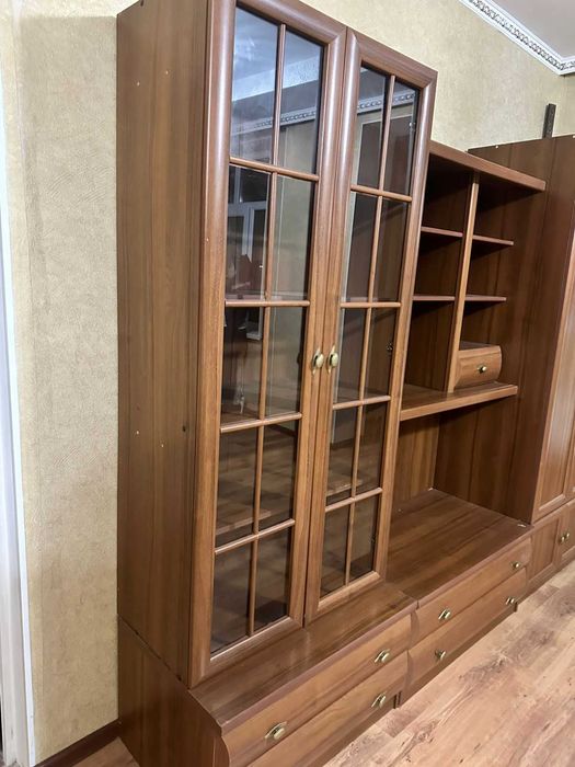 Шкаф-стенка для гостинной, прихожей