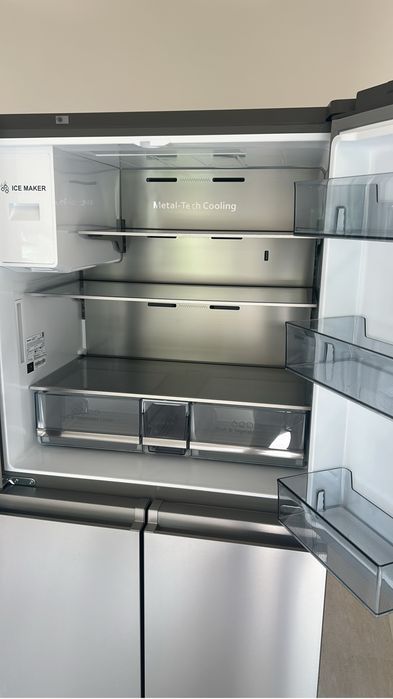 Frigider NOU, Nefolosit, Side by Side HISENSE RQ760N4SASE, Total No Frost, 584 l, H 178.5 cm, Clasa E, Dozator apa, Wi-Fi, argintiu