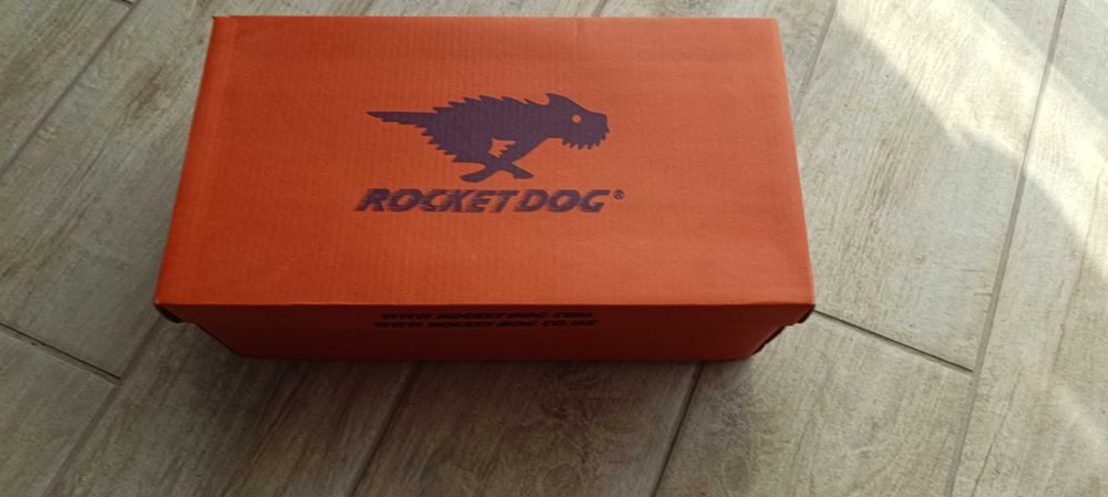 Червени обувки Rocket Dog размер 38