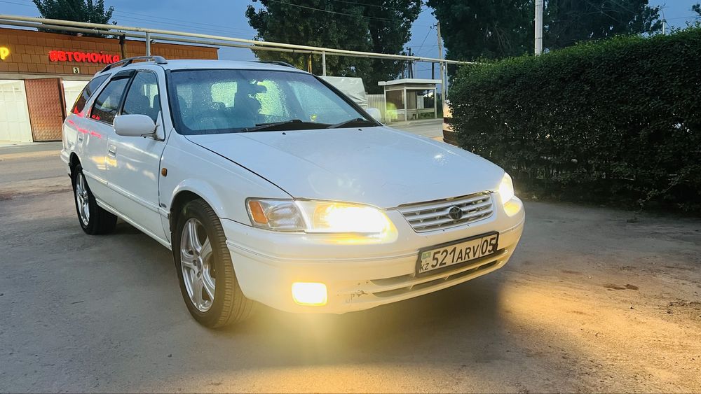 Тойта камри грация