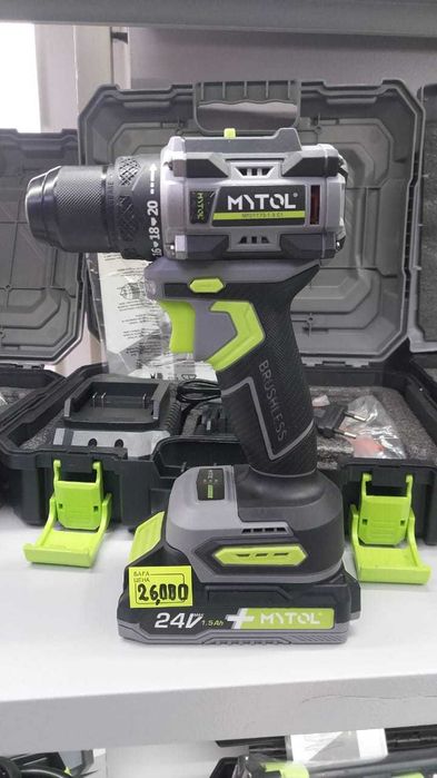 Шуруповерт щеточный набор 48v