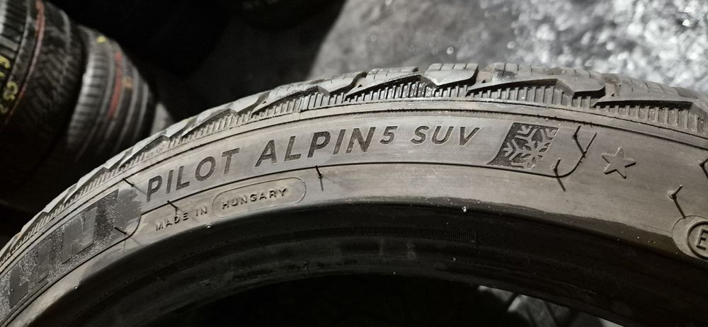 295 35 21 Michelin o bucată iarnă
