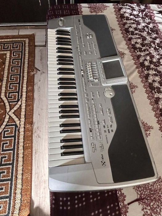 Vand sau Schimb Korg PA1Xcu korg Pa 800 PA600 sau korg M3 pret 550 Eur