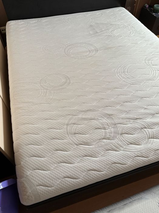 Матрак 160см х 200см отлично състояние