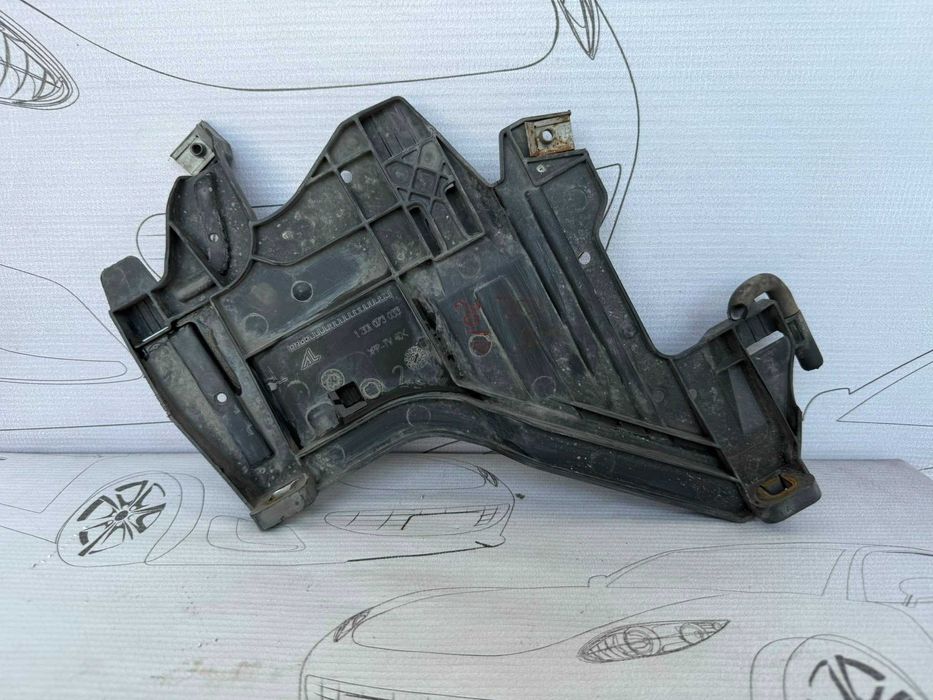Suport Ochelar Ghidaj Sub Far Stanga Audi A4 B8 8K 2010 / 2008-2015 Cod OEM 1301073033 (5B2)