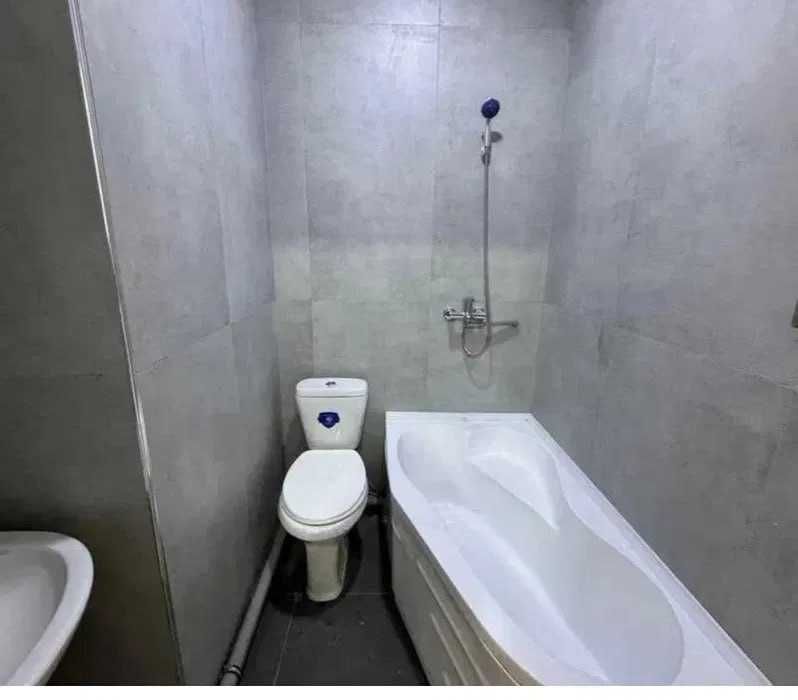 Assalom Sohil 1 комнатная с ремонтом 30м2 + 27м2 терраса, Узбум