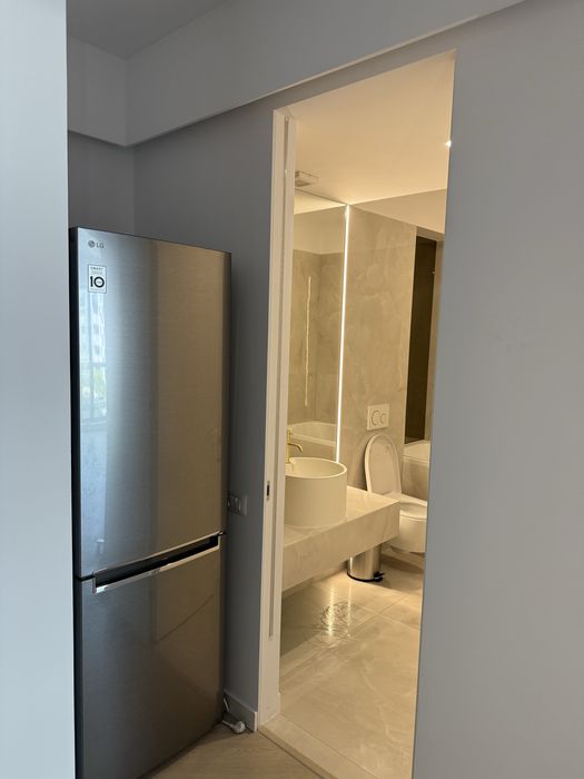 Inchiriez apartament 2 camere - CORTINA NORTH