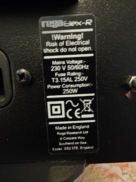 Продавам Hi-Fi усилвател REGA Elex R