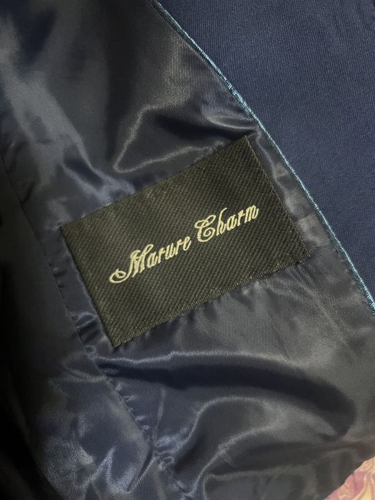 Продам кастюм школьный