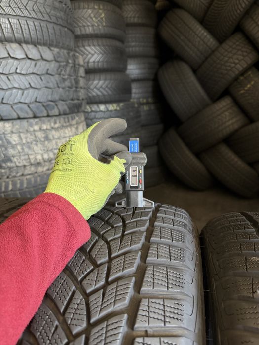 4 anvelope iarna 205/55/19 Goodyear ca NOI dot 2024!