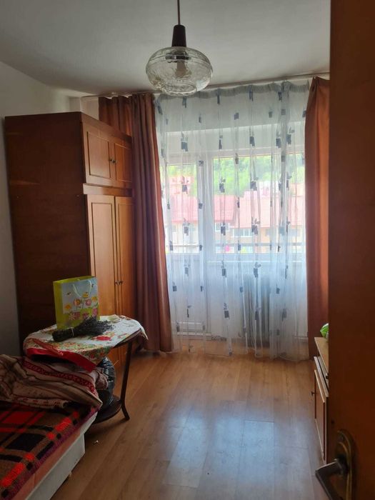 Apartament 3 camere zona Racadau