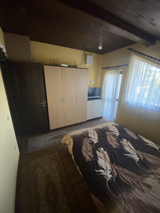 Продавам вила  в село Яврово