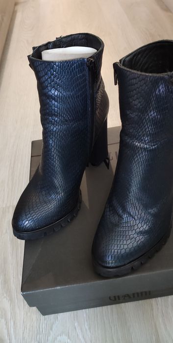 НОВИ Дамски боти DjAnni 37