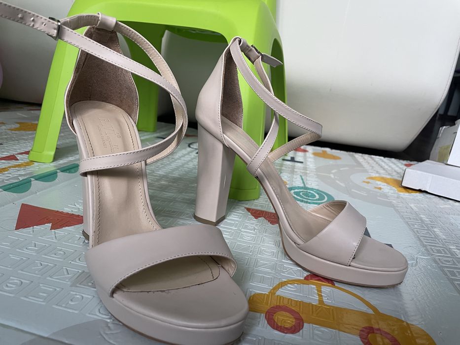 Официални дамски обувки