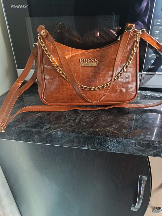 Gentuţă GUESS maro