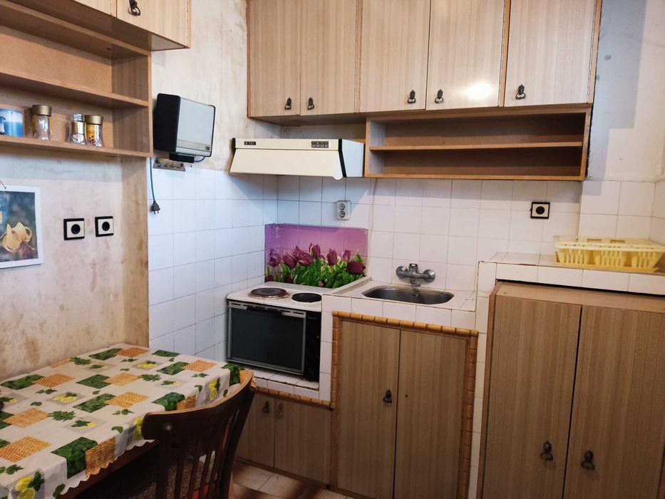 Продава двустаен маломерен апартамент