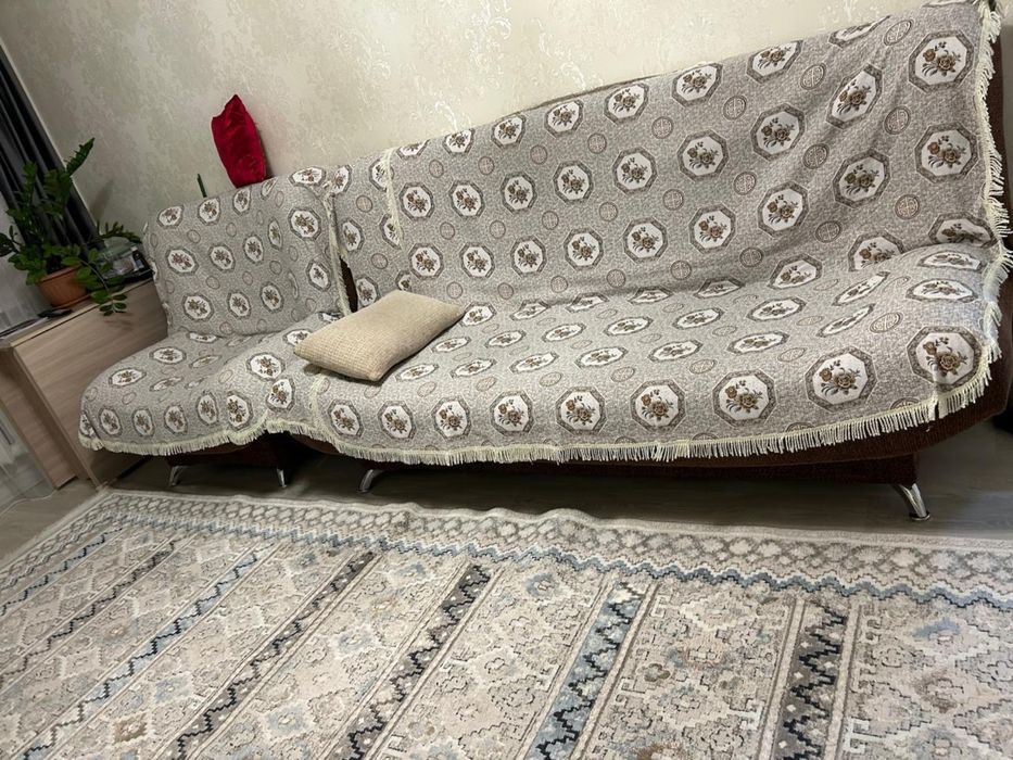 Продается диван книжка