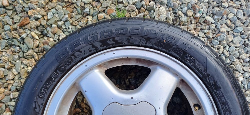 Set 4 jante originale Seat 15"cu anvelope vara  Goodrich  205/50 R 15