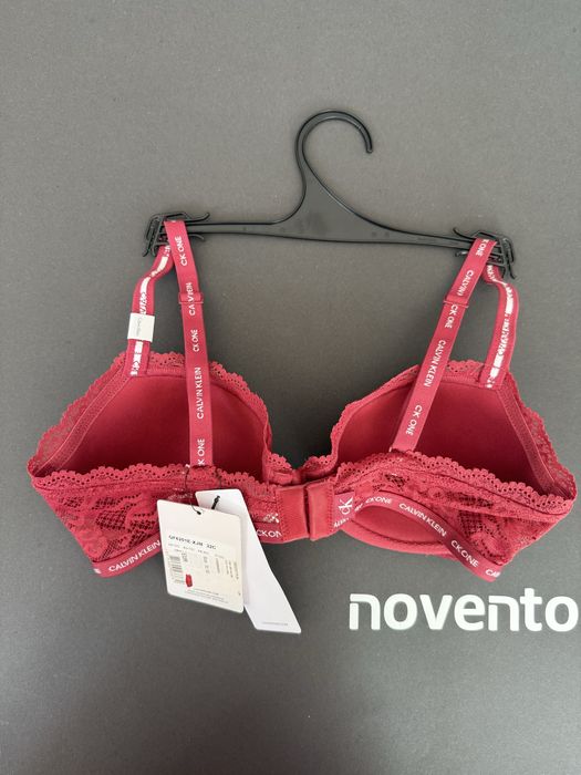 Качествен дантелен сутиен Calvin Klein /70C/