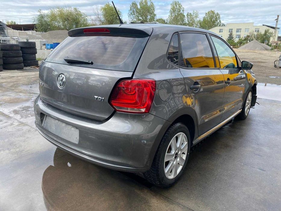 dezmembrez vw polo 6R cod motor cayc /hayon polo 6r/usa fata polo 6r