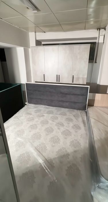 Спальная кровать