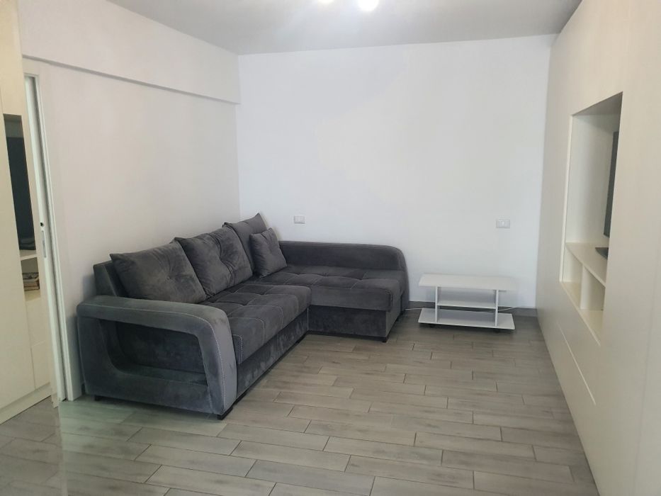 Proprietar,vând apartament!