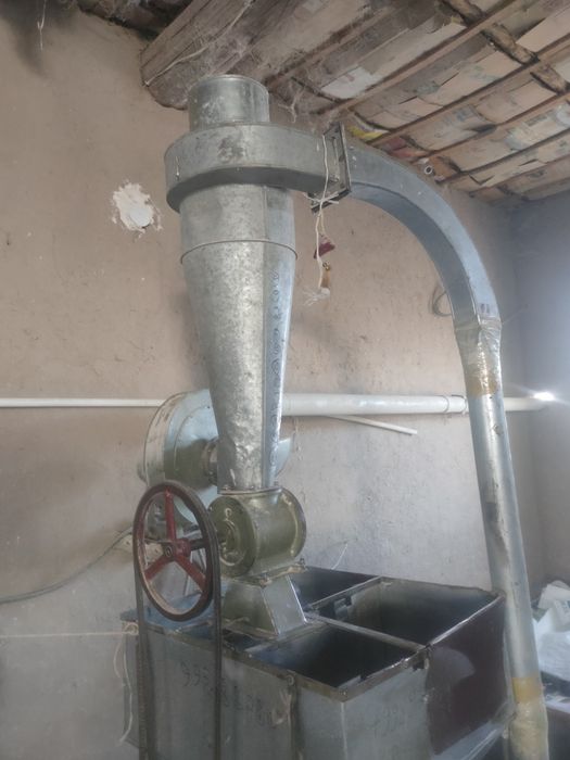 Un tegirmon va tozalagich