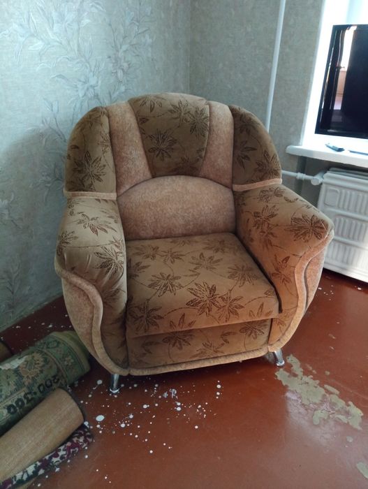 Продам диван б/у
