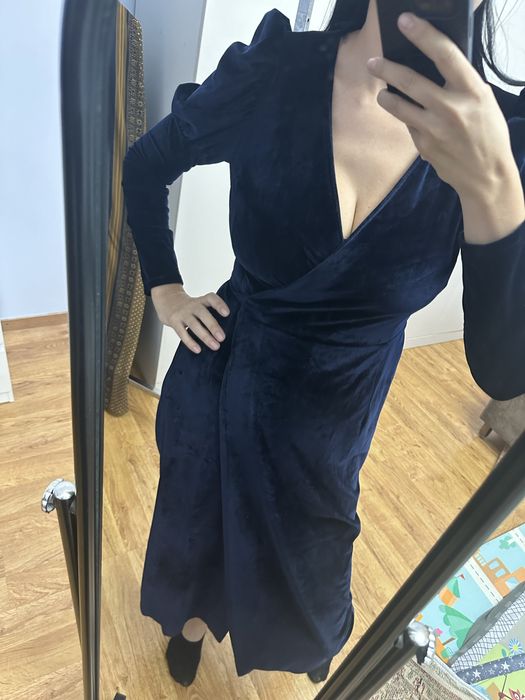 Продам платья, размер М