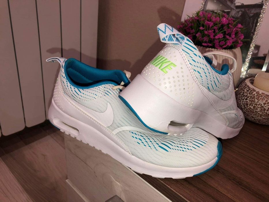 Оригинални дамски маратонки Nike