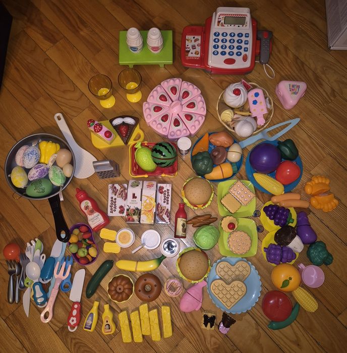 Продам детский набор игрушечной посуды  б/у