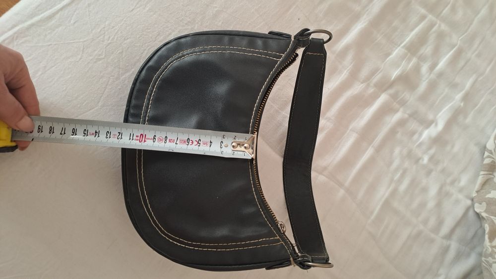 Чанта дамска черна