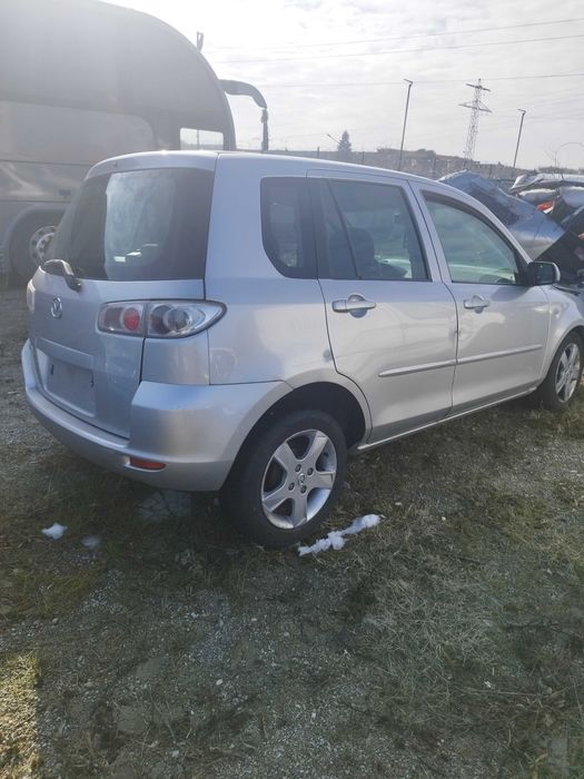 мазда 2 на части,mazda 2