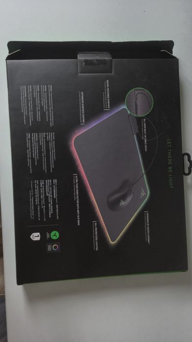 Razer Firefly V2 – mouse pad RGB, stare ca nou
