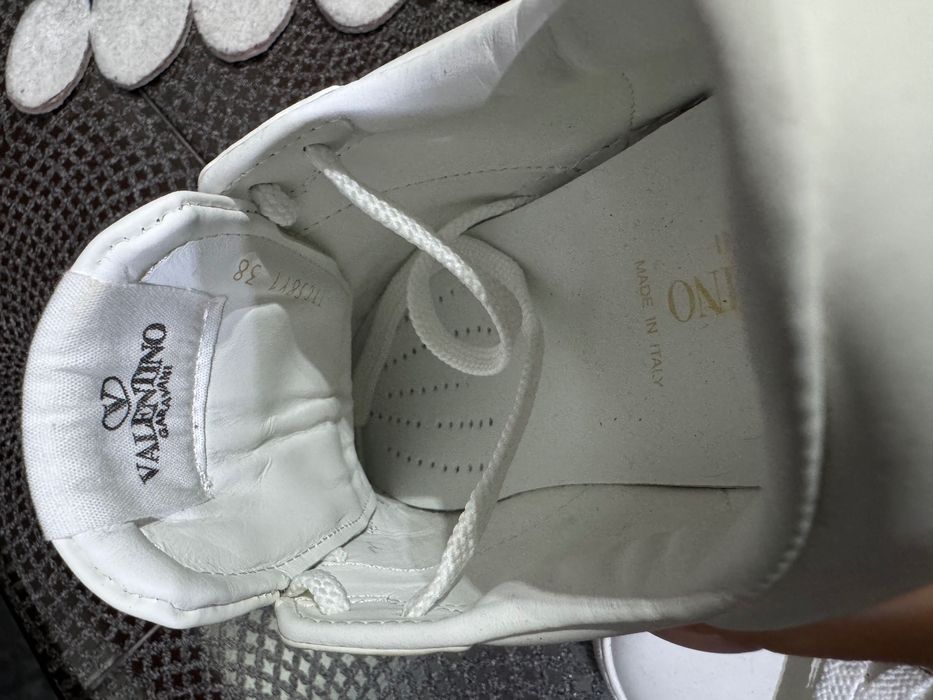 Дамски обувки VALENTINO Garavani