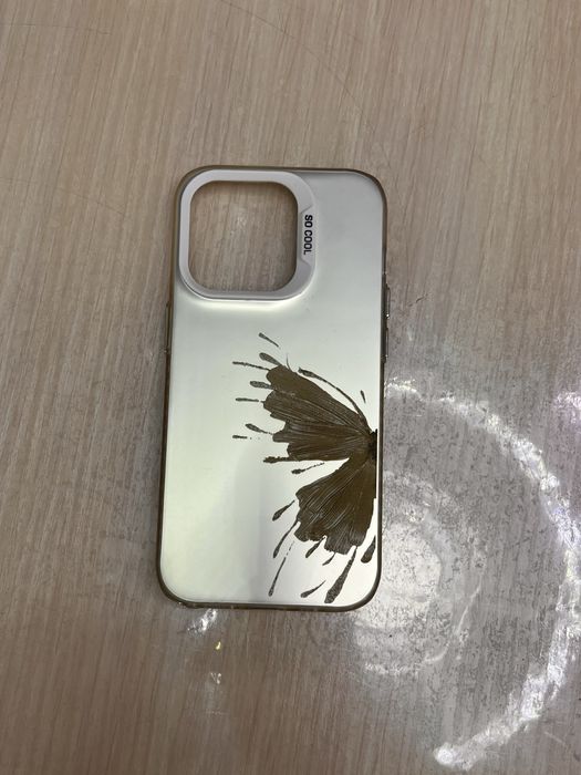 Чехлы на iPhone 14 Pro