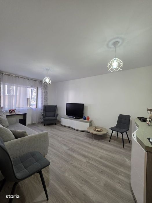 Apartament 3 camere decomandate, zona Campului