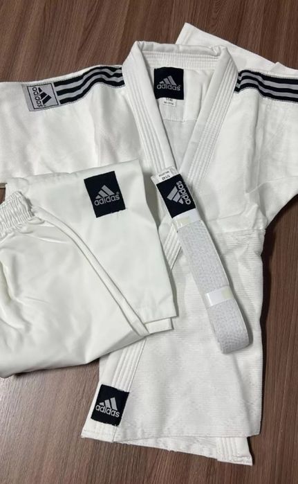 Кимоно для дзюдо Adidas Пакистан