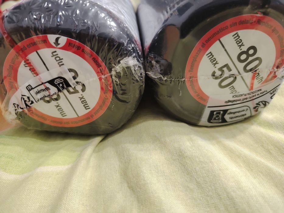 Уплътнител за гуми (течност за спукани гуми).