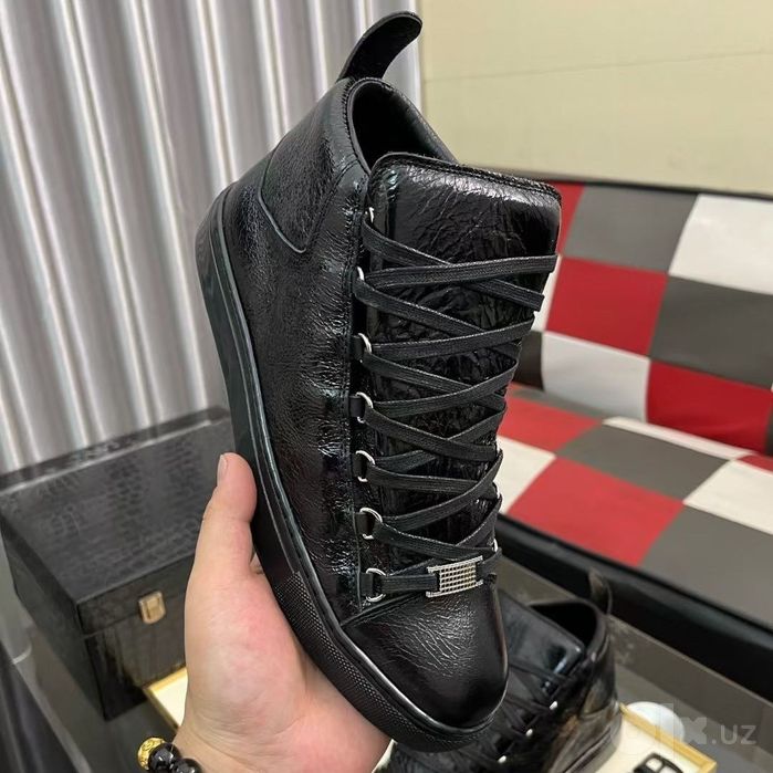 Balenciaga Arena